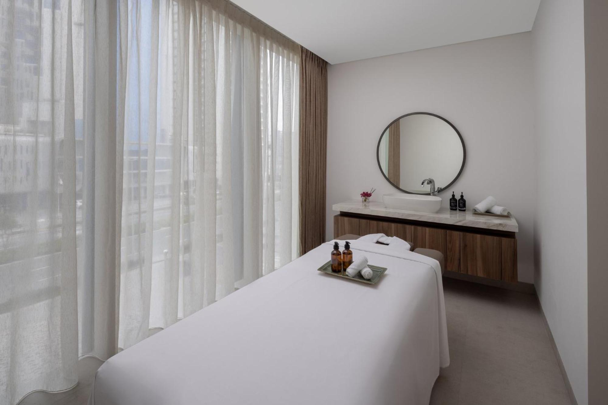 Staybridge Suites Dubai Business Bay By Ihg Esterno foto
